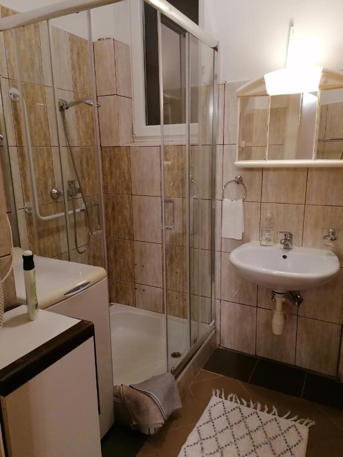 Szatmari Apartman Мішкольц Екстер'єр фото